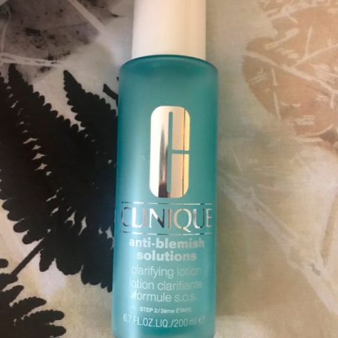 clinique-anti-blemish-solutions-clarifying-arte
