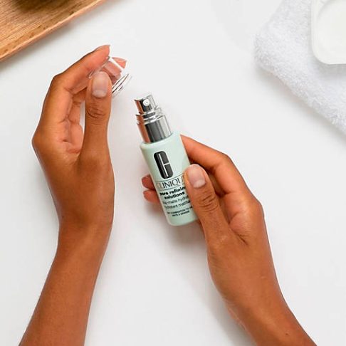 clinique-pore-refining-solutions-stay-matte-hydrator-arte2
