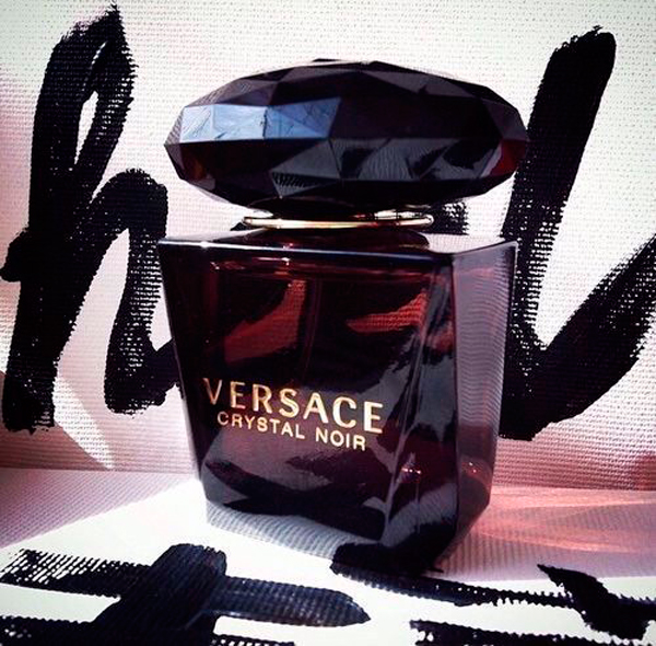 versace-crystal-noir-EDP-arte2