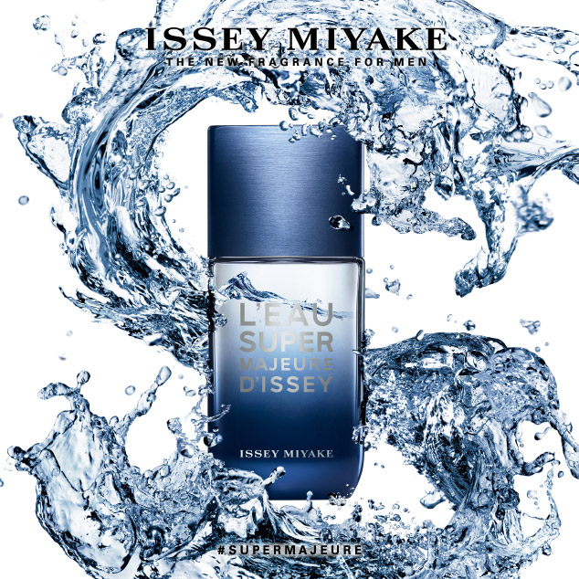 Alternative view of L´eau Super Majeure D´issey