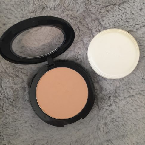 revlon.colorstay-pressed-powder-light