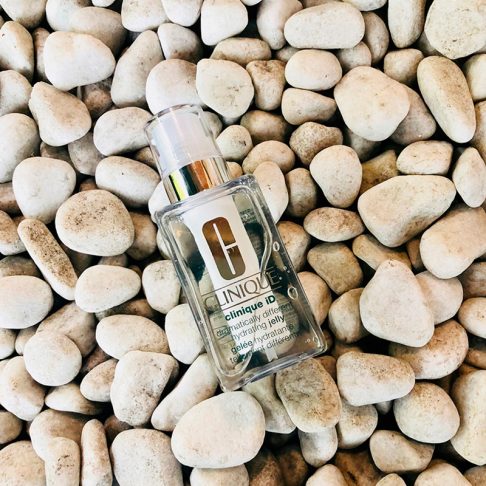 clinique-dramatically-different-hydrating-jelly-ID-arte2