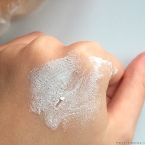 clinique-exfoliating-scrub-gommage-tonique-arte2