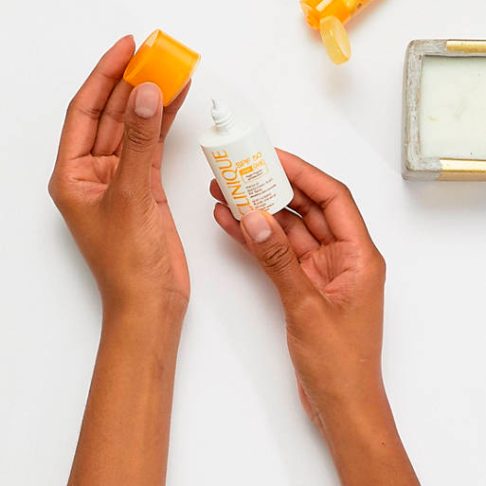 clinique-spf50-mineral-fluid-forface-arte