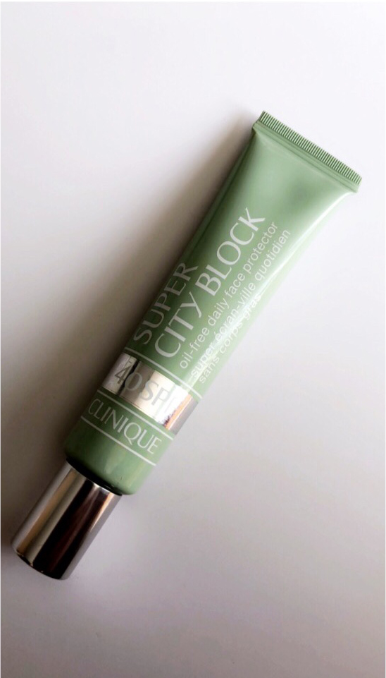 clinique-super-city-block-40-spf-arte2