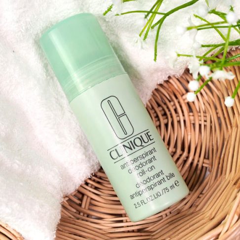 clinique-antiperspirant-deodorant-roll-on-arte2