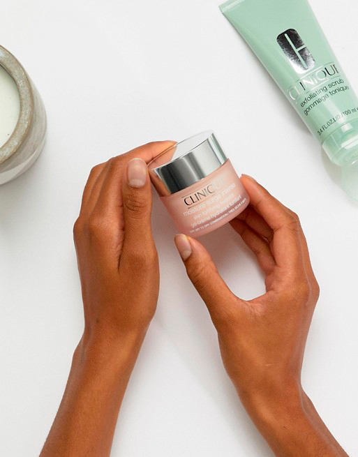 clinique-moisture-surge-intense-skin-fortifying-arte3